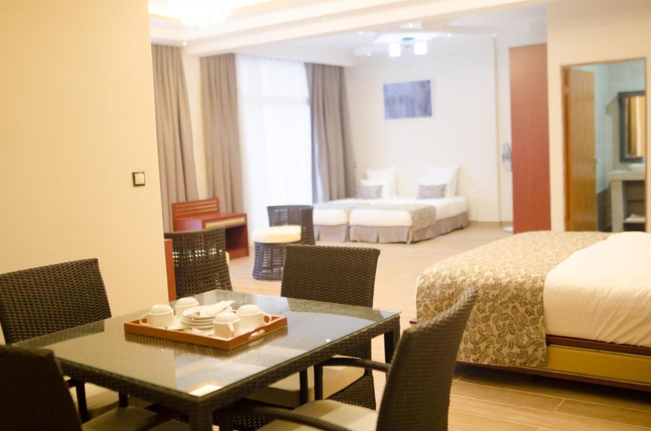 Menabe'L Hotel Antsirabe Eksteriør billede