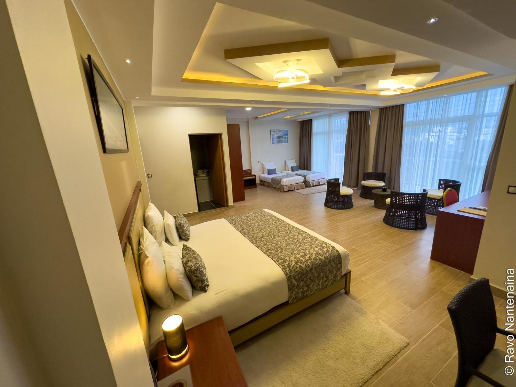 Menabe'L Hotel Antsirabe Eksteriør billede